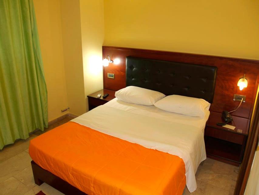 Hotel Filoxenia Chrissi Akti Chania Exterior foto