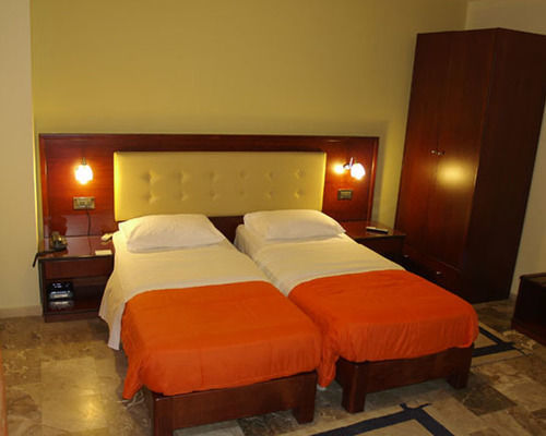Hotel Filoxenia Chrissi Akti Chania Exterior foto