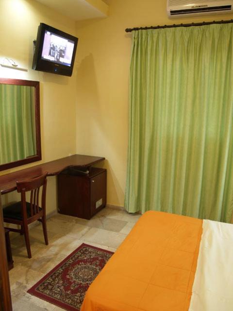 Hotel Filoxenia Chrissi Akti Chania Quarto foto